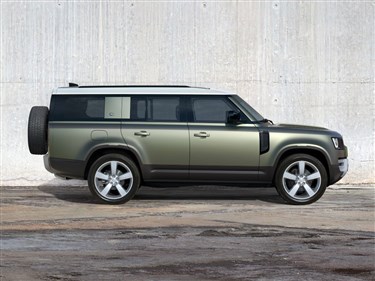 Land Rover Defender 130 3.0 i6 SE (8 seater)